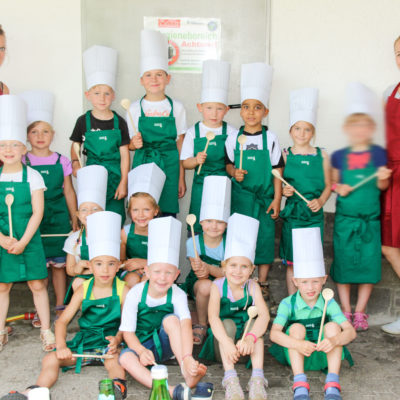 party-service-wasser-kindergarten-kochen-01-webgruppe