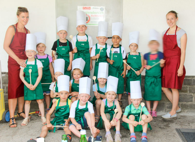 party-service-wasser-kindergarten-kochen-01-webgruppe
